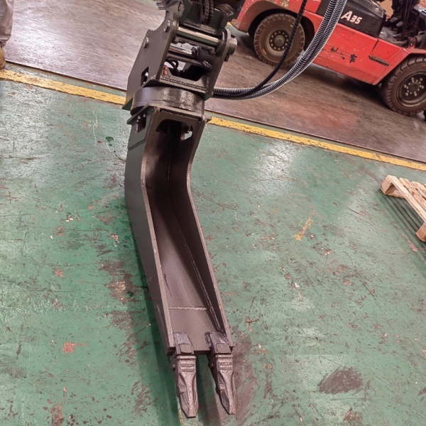 Узкий ковш для очистки железнодорожного балласта Узкий ковш для очистки железнодорожного балласта