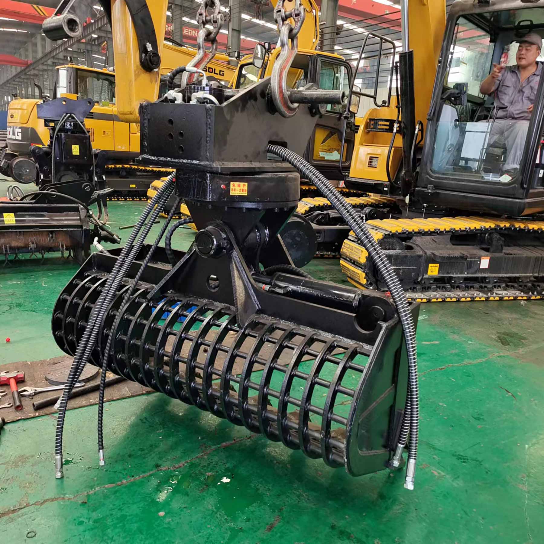 Поворотный планировочный ковш