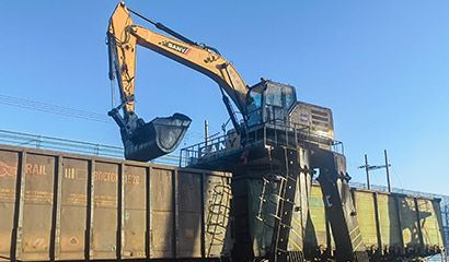 Заголовок: Установка и эксплуатация экскаватора SANY 245 с удлинёнными опорами на железнодорожном объекте Харбинской железной дороги