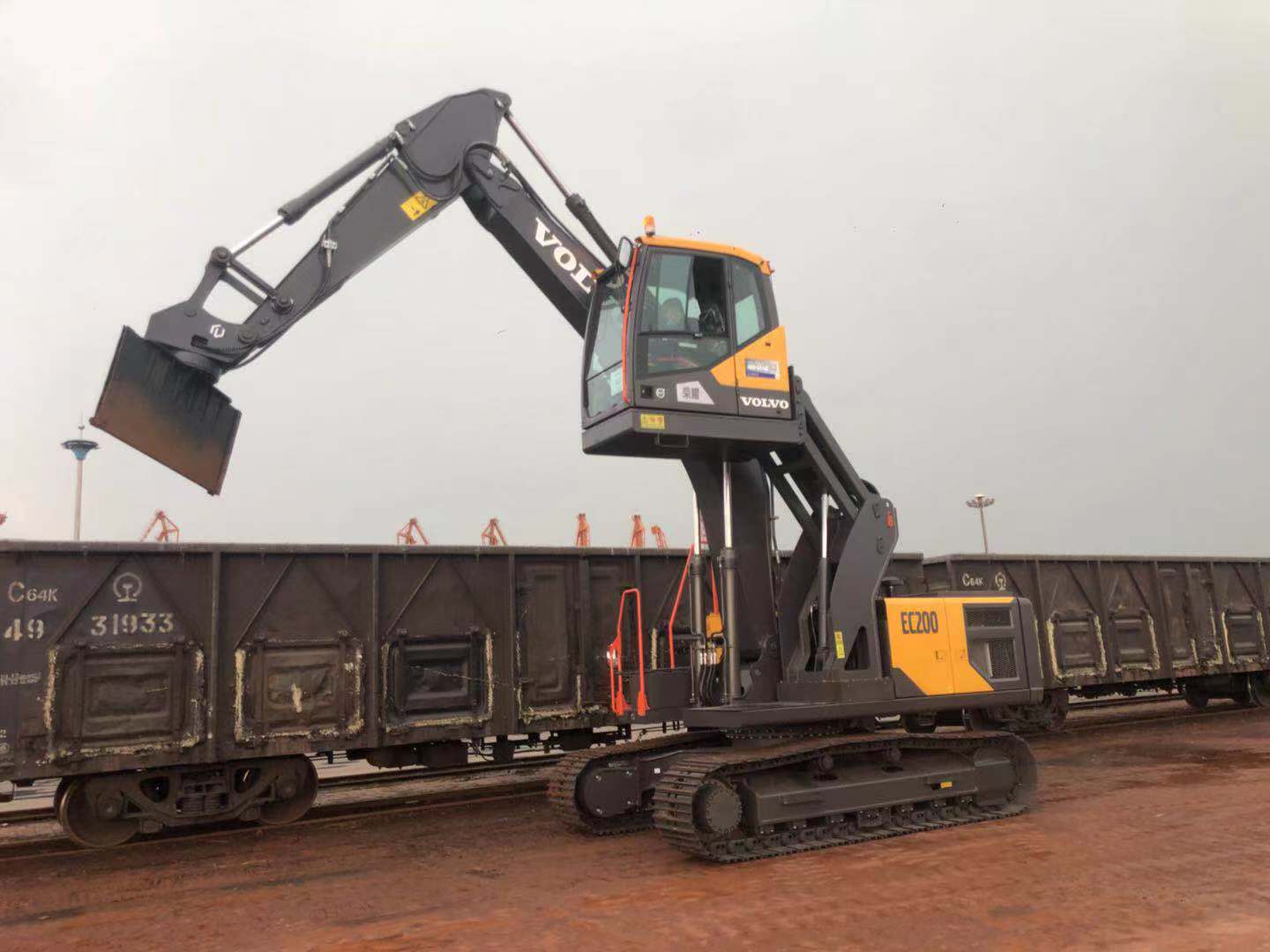 Кабина подъема экскаватора Кабина подъема экскаватора