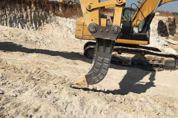 Рыхлитель камней для экскаваторов Рыхлитель камней для экскаваторов