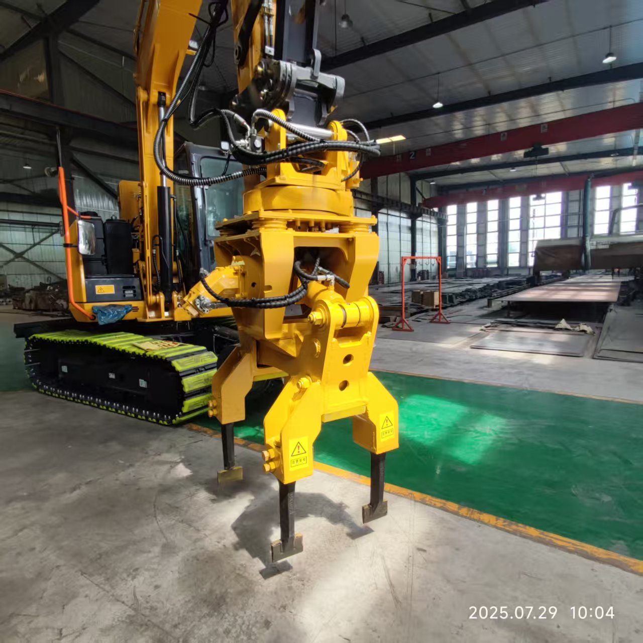 Машина для трамбовки балласта на железных дорогах Машина для трамбовки балласта на железных дорогах