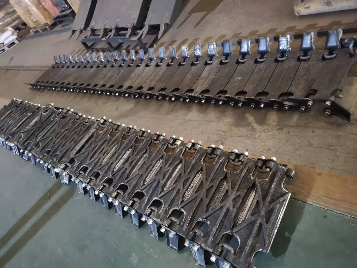 Защитные гусеницы для шин погрузчика